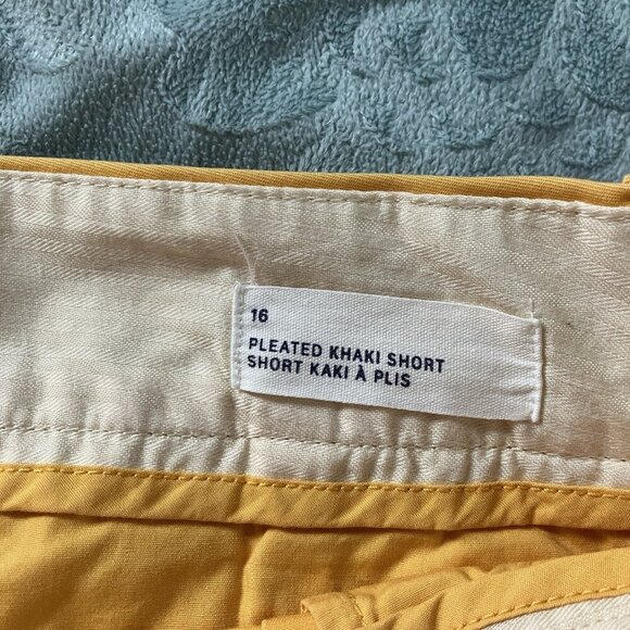 Gap Pleated Khaki Shorts Womens 16 Yellow Cotton Preppy - Picture 3 of 12